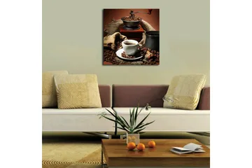Canvastavla 45x45 cm - Kopp med nybryggt kaffe omgiven av kaffebönor och en kaffekvarn - Mörkbrun / Svart / Beige - Inredning & dekor - Tavlor & konst - Canvastavla
