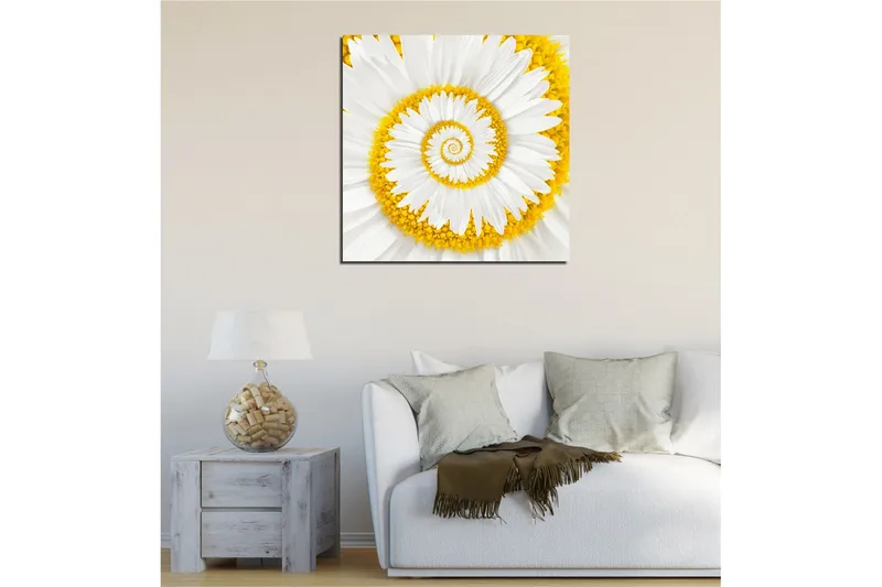 Canvastavla 45x45 cm - Spiralformad blomma med vita kronblad och gula detaljer - Vit / Gul - Inredning & dekor - Tavlor & konst - Canvastavla