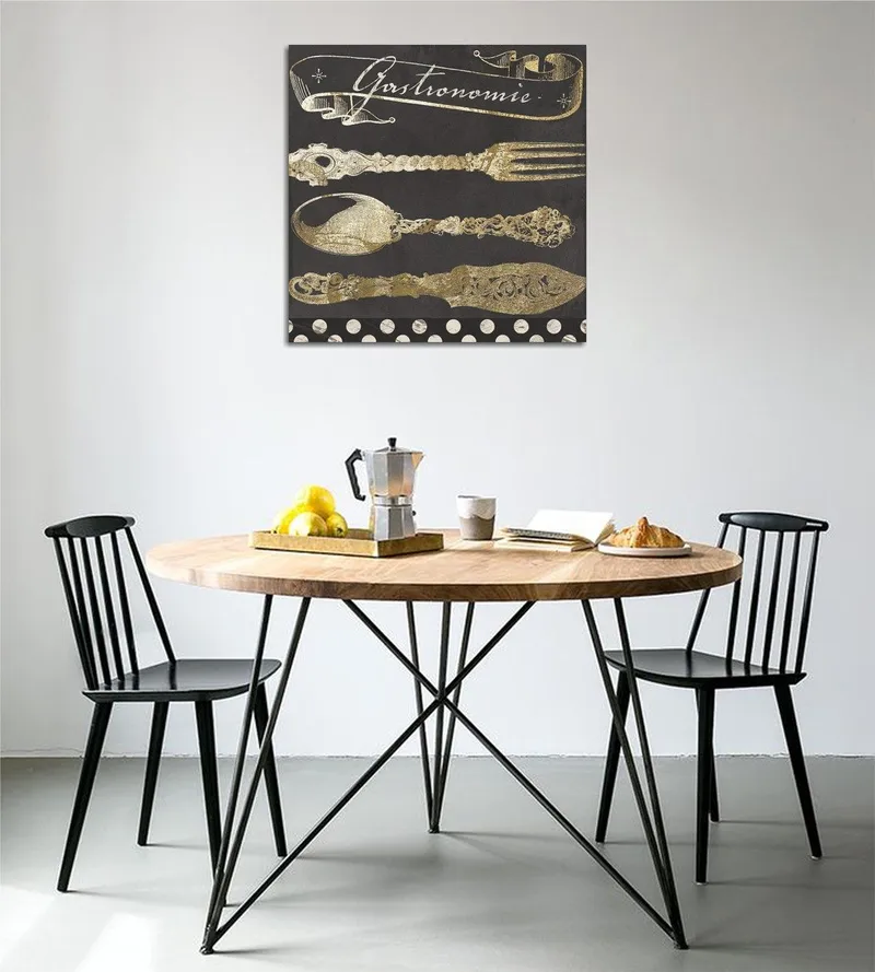 Canvastavla 45x45 cm - Stiliserade köksredskap i guld mot en mörk bakgrund, Guld / Svart