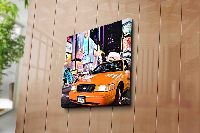 Canvastavla 45x45 cm - Taxis i neonupplysta stadsmiljö - Orange / Svart / Blå - Inredning & dekor - Tavlor & konst - Canvastavla