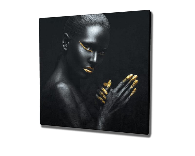 Canvastavla 45x45 cm - Porträtt av en kvinna med svart hud och guldiga detaljer - Svart / Guld - Inredning & dekor - Tavlor & konst - Canvastavla