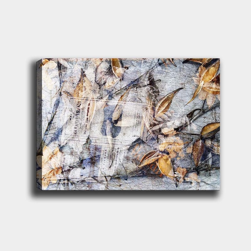 Canvastavla 70x100 cm - Abstrakt komposition av löv och tidningspapper som skapar en känsla av natur och tidens gång - Grå / Beige / Brun - Inredning & dekor - Tavlor & konst - Canvastavla