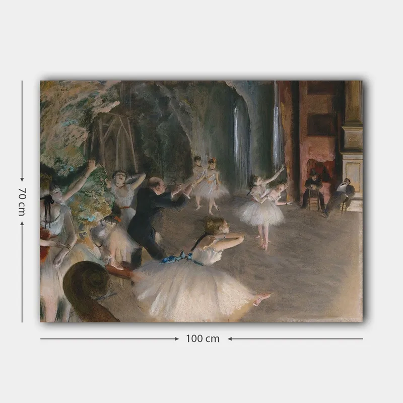 Canvastavla 70x100 cm - Balettföreställning med dansare i tutus som övar under ledning av en koreograf - Ljusblå / Vit / Beige - Inredning & dekor - Tavlor & konst - Canvastavla