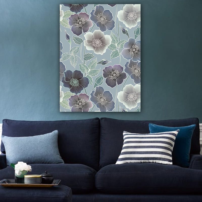 Canvastavla 70x100 cm - Blommor i olika nyanser av blått och lila med detaljerade bladverk - Mörkblå / Ljusblå / Lila - Inredning & dekor - Tavlor & konst - Canvastavla