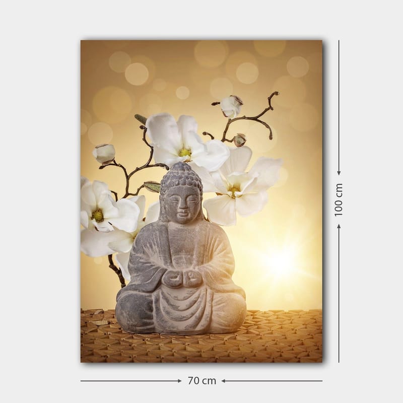 Canvastavla 70x100 cm - Buddha-statyn omgiven av vita blommor och en mjuk, gyllene bakgrund - Grå / Vit / Gyllene - Inredning & dekor - Tavlor & konst - Canvastavla