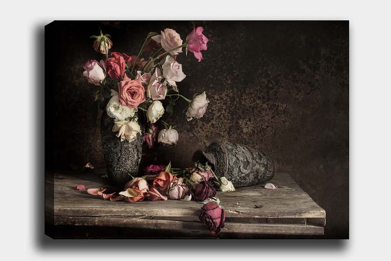 Canvastavla 70x100 cm - Bukett av färgglada rosor i en dekorativ vas, med några blommor som fallit utanför vasen, Rosa / Vit / Mörkröd