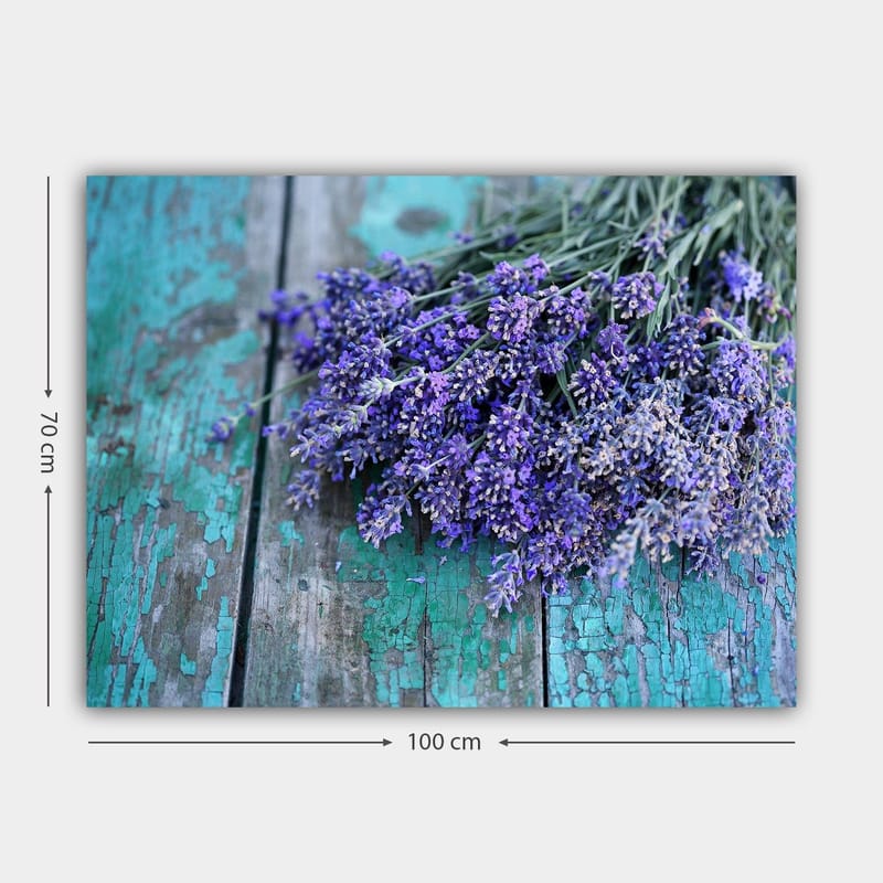 Canvastavla 70x100 cm - Bukett av lavendel placerad på en slitna, turkosfärgad träyta - Lila / Turkos - Inredning & dekor - Tavlor & konst - Canvastavla