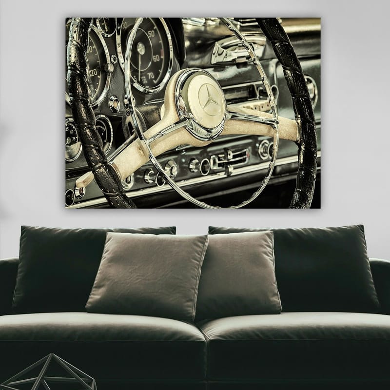 Canvastavla 70x100 cm - Detaljerad närbild av en klassisk bils ratt och instrumentpanel - Silver / Svart / Beige - Inredning & dekor - Tavlor & konst - Canvastavla