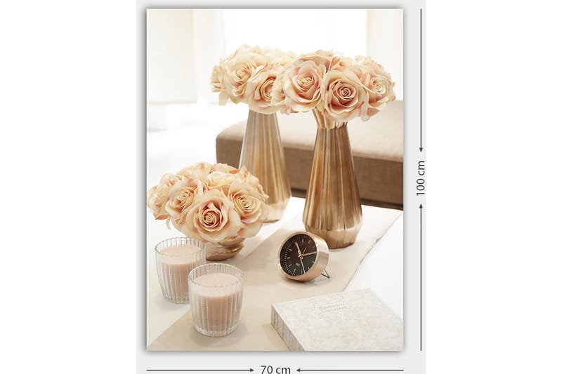 Canvastavla 70x100 cm - Elegant arrangemang av rosor i vaser som skapar en romantisk atmosfär - Ljusrosa / Guld / Beige - Inredning & dekor - Tavlor & konst - Canvastavla