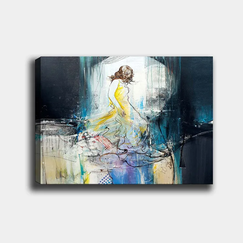 Canvastavla 70x100 cm - Elegant kvinna i en gul klänning som dansar med en drömlik bakgrund, Gul / Blå / Svart
