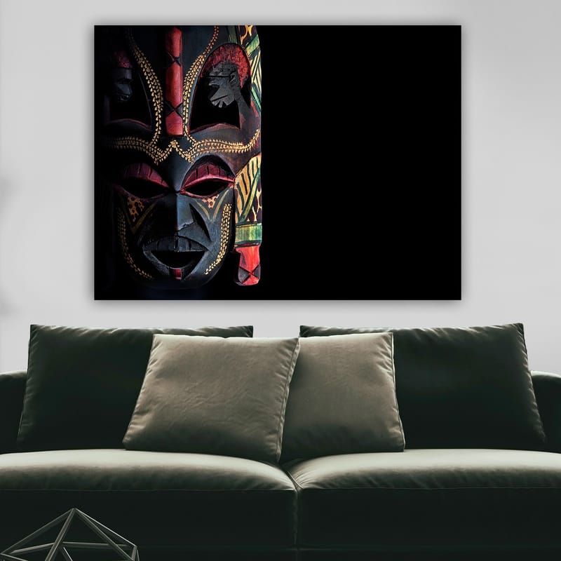 Canvastavla 70x100 cm - Färgglad afrikansk mask med detaljerade mönster och uttrycksfulla drag - Svart / Röd / Grön - Inredning & dekor - Tavlor & konst - Canvastavla