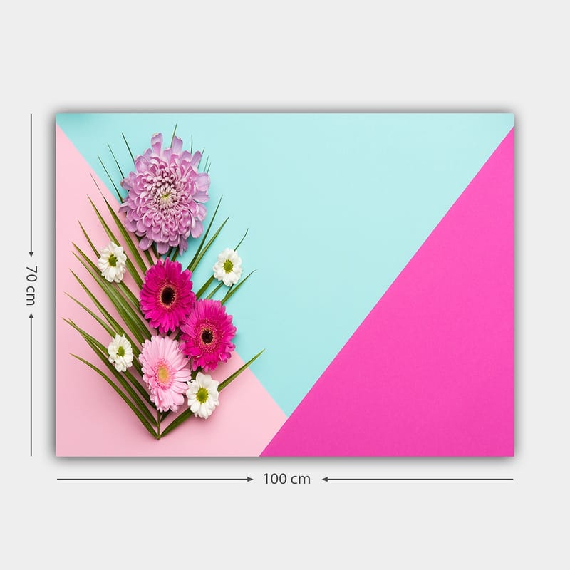 Canvastavla 70x100 cm - Färgglad komposition av blommor mot en geometrisk bakgrund i pastellfärger - Rosa / Ljusblå / Grön - Inredning & dekor - Tavlor & konst - Canvastavla