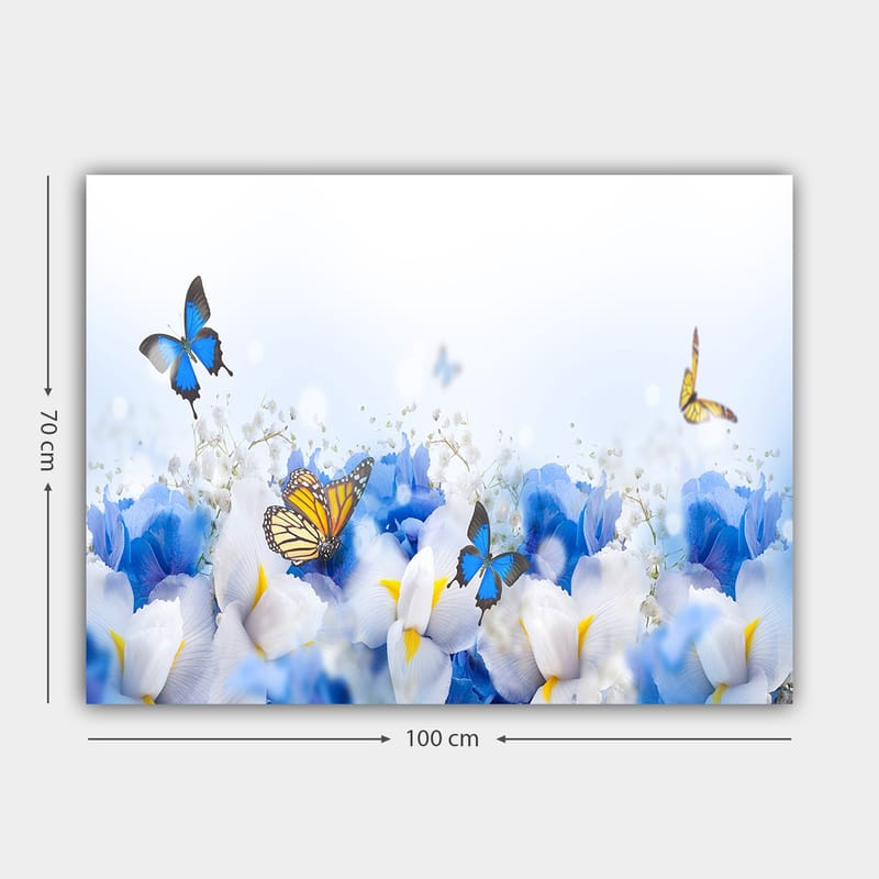 Canvastavla 70x100 cm - Färgglad komposition av fjärilar som svävar över vita och blå blommor - Blå / Vit / Gul - Inredning & dekor - Tavlor & konst - Canvastavla