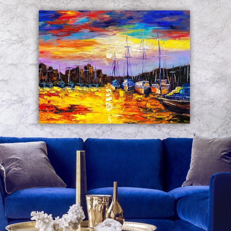 Canvastavla 70x100 cm - Färgstark hamnscen med segelbåtar som reflekteras i vattnet under en solnedgång - Guld / Blå / Orange - Inredning & dekor - Tavlor & konst - Canvastavla