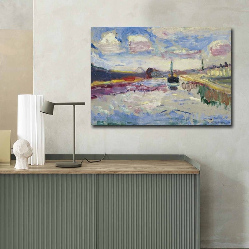 Canvastavla 70x100 cm - Färgstark landskapsmålning med en båt som glider fram över en spegelblanka vattenyta under en dramatisk himmel - Blå / Vit / Grön - Inredning & dekor - Tavlor & konst - Canvastavla