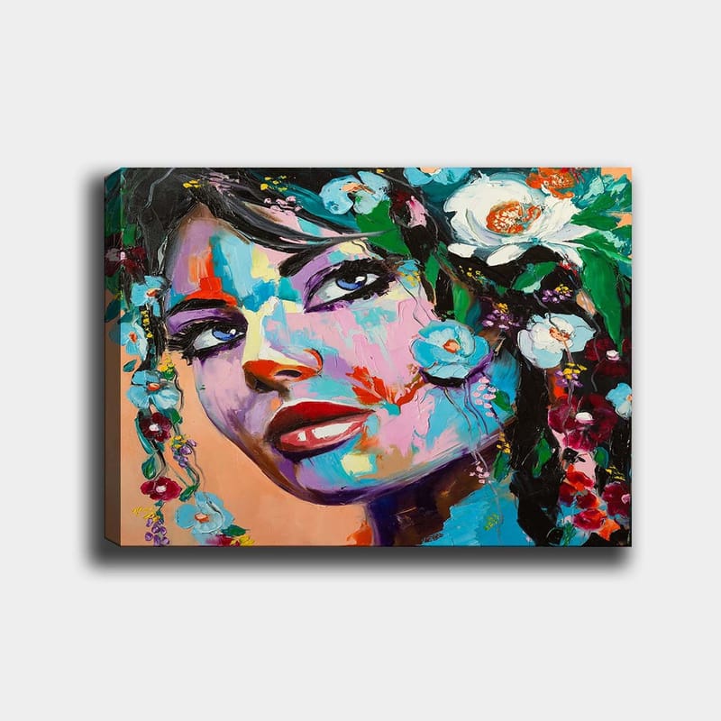 Canvastavla 70x100 cm - Färgstark porträttmålning av en kvinna med blommor i håret, Blå / Röd / Grön