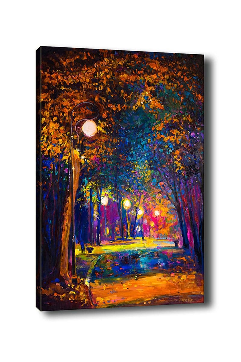 Canvastavla 70x100 cm - Färgstark park med gatulampor som lyser upp en promenadväg omgiven av träd i höstfärger - Mörkblå / Orange / Lila - Inredning & dekor - Tavlor & konst - Canvastavla
