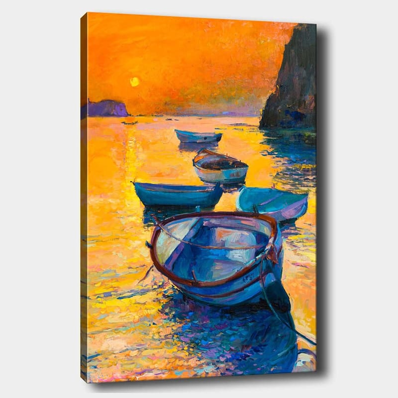 Canvastavla 70x100 cm - Flera båtar som flyter på en glittrande yta i solnedgångens varma färger - Orange / Blå / Guld - Inredning & dekor - Tavlor & konst - Canvastavla