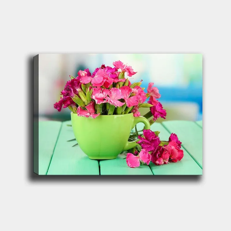 Canvastavla 70x100 cm - Grön kopp fylld med rosa blommor - Grön / Rosa - Inredning & dekor - Tavlor & konst - Canvastavla