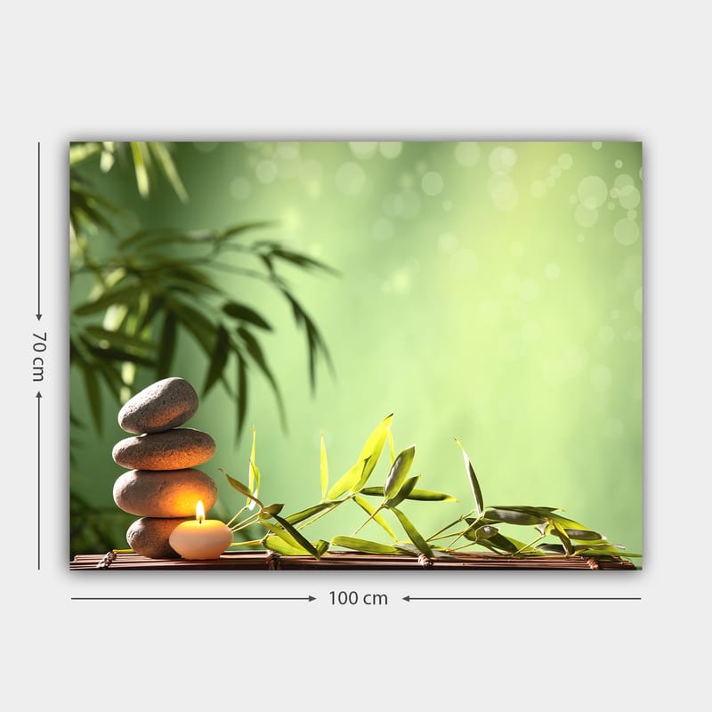 Canvastavla 70x100 cm - Harmonisk komposition med staplade stenar, ett ljus och bambu som symboliserar lugn och balans - Grön / Grå / Beige - Inredning & dekor - Tavlor & konst - Canvastavla