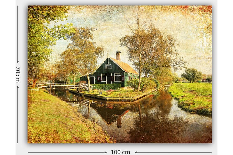 Canvastavla 70x100 cm - Idyllisk landskapsvy med ett traditionellt hus vid en kanal omgiven av träd och grönska - Grön / Brun / Orange - Inredning & dekor - Tavlor & konst - Canvastavla