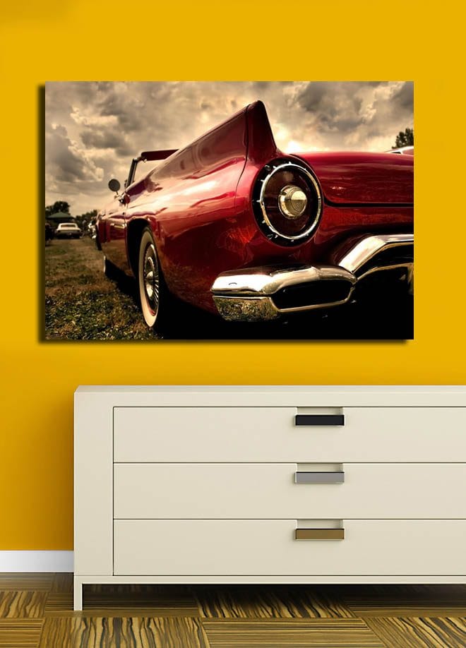 Canvastavla 70x100 cm - Klassisk röd bil med en elegant bakdel och kromade detaljer - Röd / Krom (silver) - Inredning & dekor - Tavlor & konst - Canvastavla