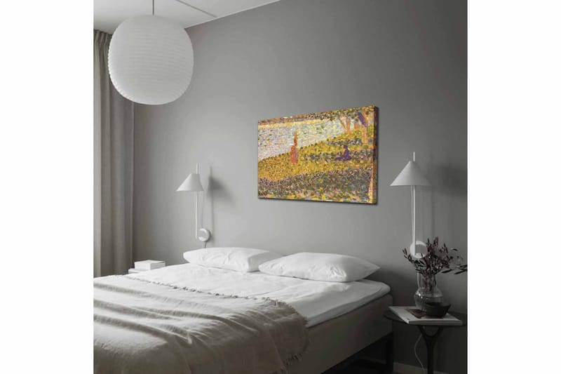 Canvastavla 70x100 cm - Kvinna i röd klänning som står på en blomstrande äng vid en sjö - Gult / Lila / Grönt - Inredning & dekor - Tavlor & konst - Canvastavla