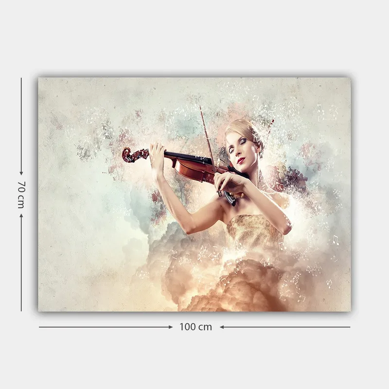 Canvastavla 70x100 cm - Kvinna som spelar fiol omgiven av drömlika moln och musiknoter - Ljusbeige / Ljusblå / Rosa - Inredning & dekor - Tavlor & konst - Canvastavla
