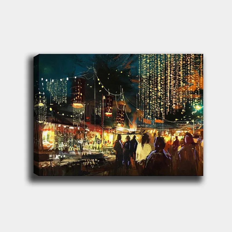 Canvastavla 70x100 cm - Livlig nattmarknad med människor och ljus som skapar en festlig atmosfär, Mörkblå / Guld / Röd