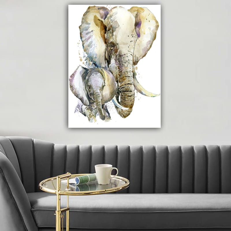 Canvastavla 70x100 cm - Målningen föreställer en stor och en liten elefant i en mjuk och färgstark akvarellstil - Grå / Beige / Lila - Inredning & dekor - Tavlor & konst - Canvastavla