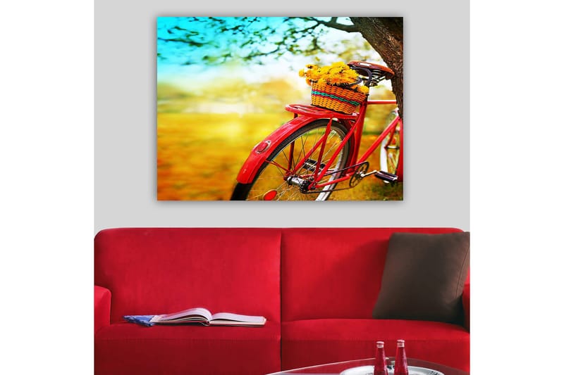 Canvastavla 70x100 cm - Röd cykel med en korg fylld av gula blommor - Röd / Gul / Grön - Inredning & dekor - Tavlor & konst - Canvastavla
