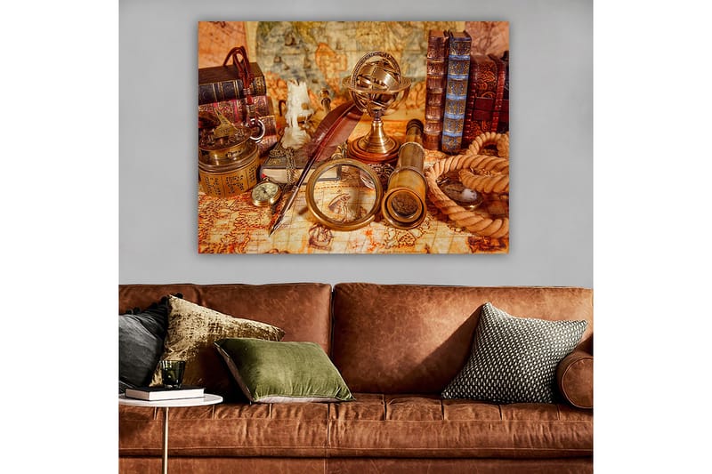 Canvastavla 70x100 cm - Samling av antika navigationsverktyg och böcker som skapar en nostalgisk känsla av upptäcktsresande - Guld / Brun / Beige - Inredning & dekor - Tavlor & konst - Canvastavla