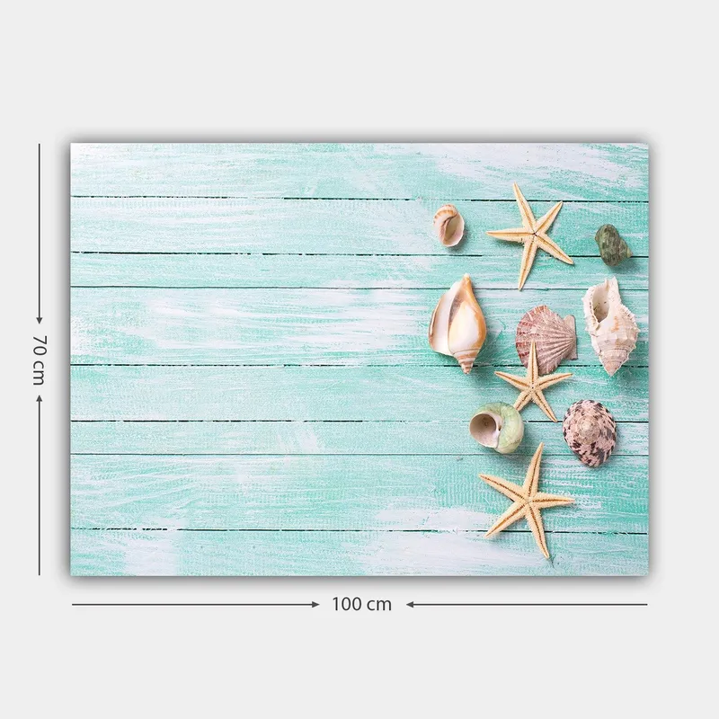 Canvastavla 70x100 cm - Samling av snäckor och sjöstjärnor på en ljusblå träyta - Ljusblå / Beige / Grön - Inredning & dekor - Tavlor & konst - Canvastavla