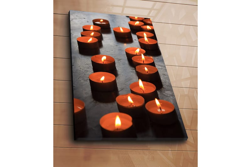 Canvastavla 70x100 cm - Samling av tända värmeljus som skapar en varm och inbjudande atmosfär - Orange / Svart - Inredning & dekor - Tavlor & konst - Canvastavla