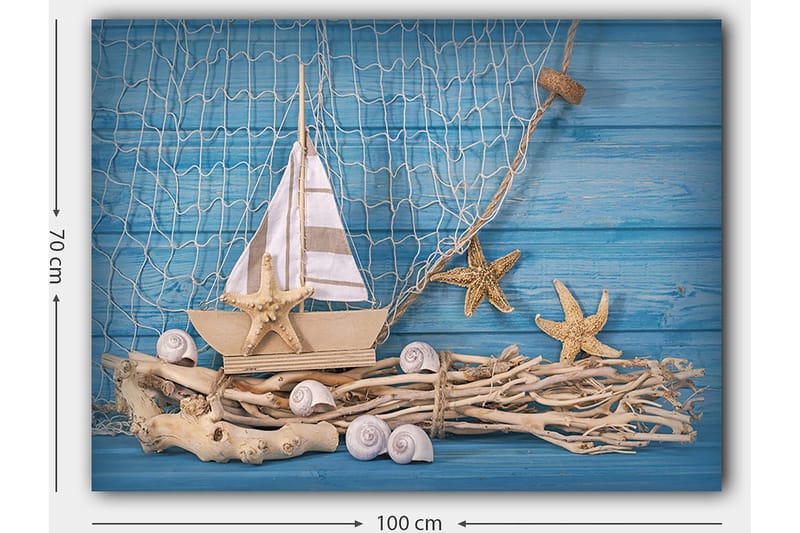 Canvastavla 70x100 cm - Segelbåt med stjärnformade sjöstjärnor och snäckor på en träig bas, mot en blå bakgrund - Blå / Beige / Vit - Inredning & dekor - Tavlor & konst - Canvastavla