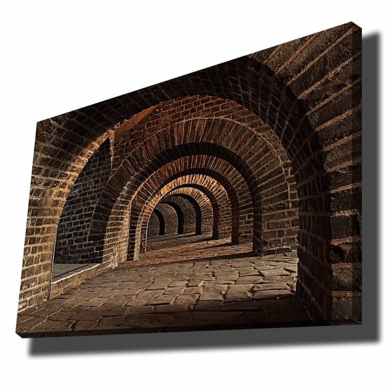 Canvastavla 70x100 cm - Serie av valv i en gammal stenstruktur som skapar en känsla av djup och perspektiv, Mörkbrun / Grå / Beige