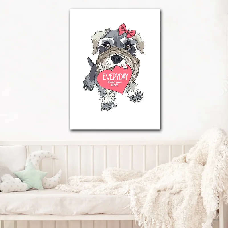 Canvastavla 70x100 cm - Söt hund som håller ett hjärta med texten EVERYDAY I love you more - Grå / Rosa / Vit - Inredning & dekor - Tavlor & konst - Canvastavla