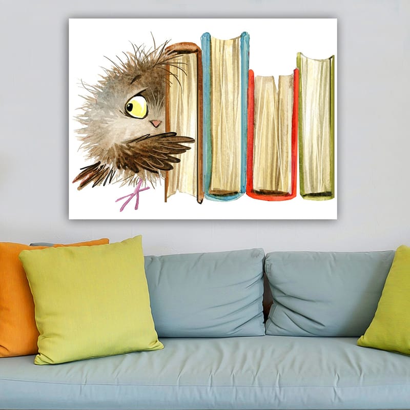 Canvastavla 70x100 cm - Söt uggla som kikar fram bakom böcker - Brun / Gul / Röd - Inredning & dekor - Tavlor & konst - Canvastavla