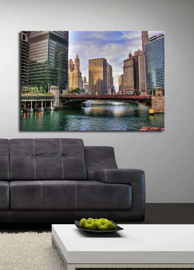 Canvastavla 70x100 cm - Stadssilhuett med moderna skyskrapor och en bro över en vattenväg - Blå / Grön / Beige - Inredning & dekor - Tavlor & konst - Canvastavla