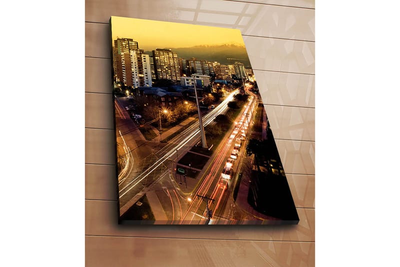 Canvastavla 70x100 cm - Stadssilhuett vid skymning med ljus från byggnader och trafik - Guld / Mörkblå / Vit - Inredning & dekor - Tavlor & konst - Canvastavla