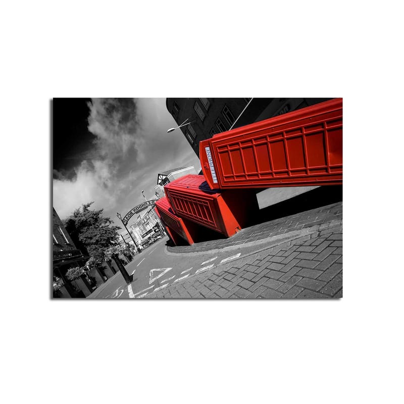 Canvastavla 70x100 cm - Stiliserad bild av röda telefonkiosker i en svartvit stadsbild - Röd / Svart - Inredning & dekor - Tavlor & konst - Canvastavla