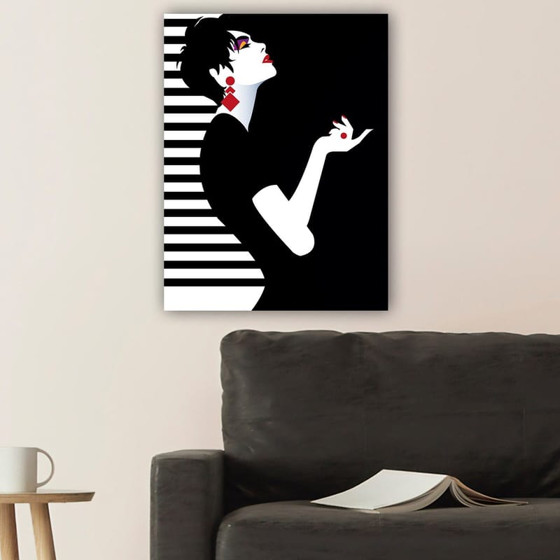 Canvastavla 70x100 cm - Stiliserad kvinna med en elegant hållning och dramatiska smycken - Svart / Vit / Röd - Inredning & dekor - Tavlor & konst - Canvastavla