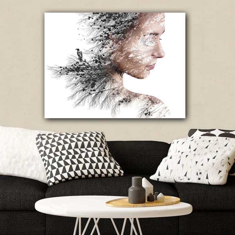 Canvastavla 70x100 cm - Stiliserad porträtt av en kvinna med träd och fåglar som en del av hennes silhuett - Svart / Grå / Brun - Inredning & dekor - Tavlor & konst - Canvastavla