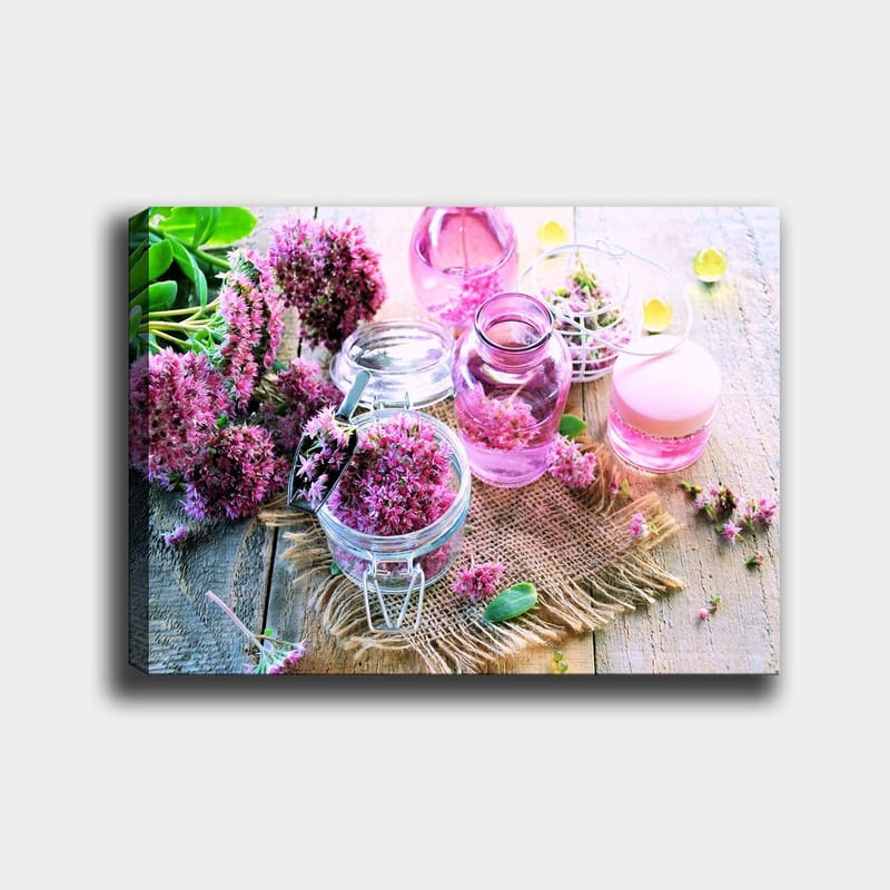 Canvastavla 70x100 cm - Stilla komposition med rosa blommor och glasbehållare som skapar en harmonisk atmosfär - Rosa / Grön / Klar - Inredning & dekor - Tavlor & konst - Canvastavla