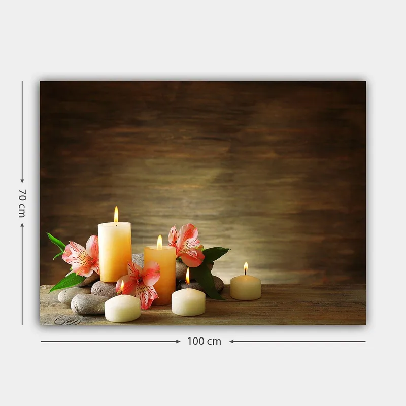 Canvastavla 70x100 cm - Stillsam komposition av ljusande ljus och rosa blommor på stenar - Ljusgul / Rosa / Grön - Inredning & dekor - Tavlor & konst - Canvastavla