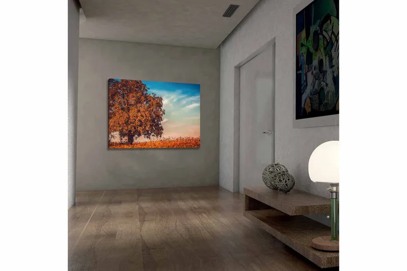 Canvastavla 70x100 cm - Stor, orange trädkrona i höstfärger mot en klarblå himmel - Orange / Blå / Beige - Inredning & dekor - Tavlor & konst - Canvastavla