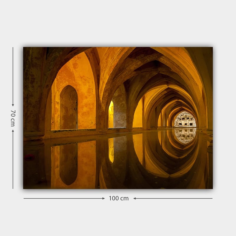 Canvastavla 70x100 cm - Storslagen vy av en gammal arkitektur med valv och reflektioner i vatten - Guld / Brunt / Beige - Inredning & dekor - Tavlor & konst - Canvastavla