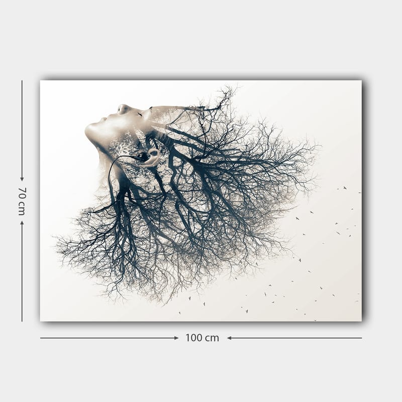 Canvastavla 70x100 cm - Surrealistisk skildring av en kvinna vars ansikte smälter samman med ett träd, vilket symboliserar en djup koppling mellan människa och natur - Svart / Vit - Inredning & dekor - Tavlor & konst - Canvastavla