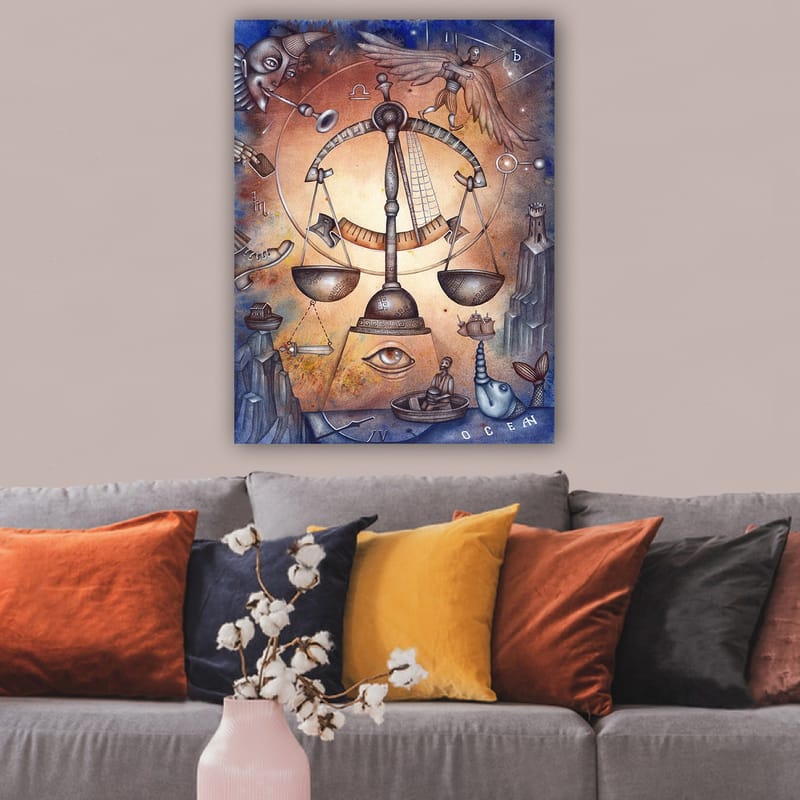 Canvastavla 70x100 cm - Symbolisk skala som representerar balans, omgiven av olika element som föreställer livets komplexitet - Guld / Blå / Brun - Inredning & dekor - Tavlor & konst - Canvastavla