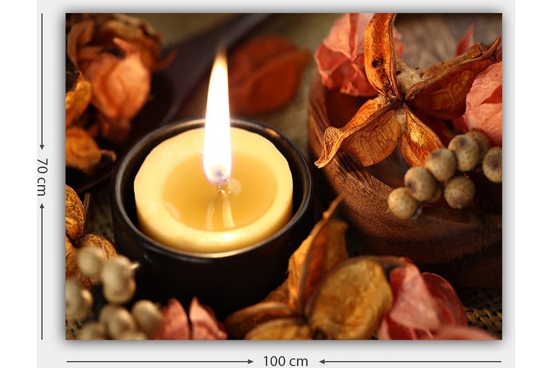 Canvastavla 70x100 cm - Tänd ljuslykta omgiven av torra blommor och fröer - Gul / Orange / Brun - Inredning & dekor - Tavlor & konst - Canvastavla